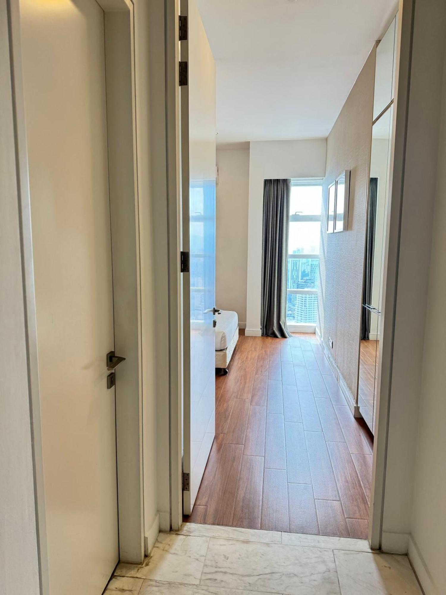 The Platinum Klcc Apartment
